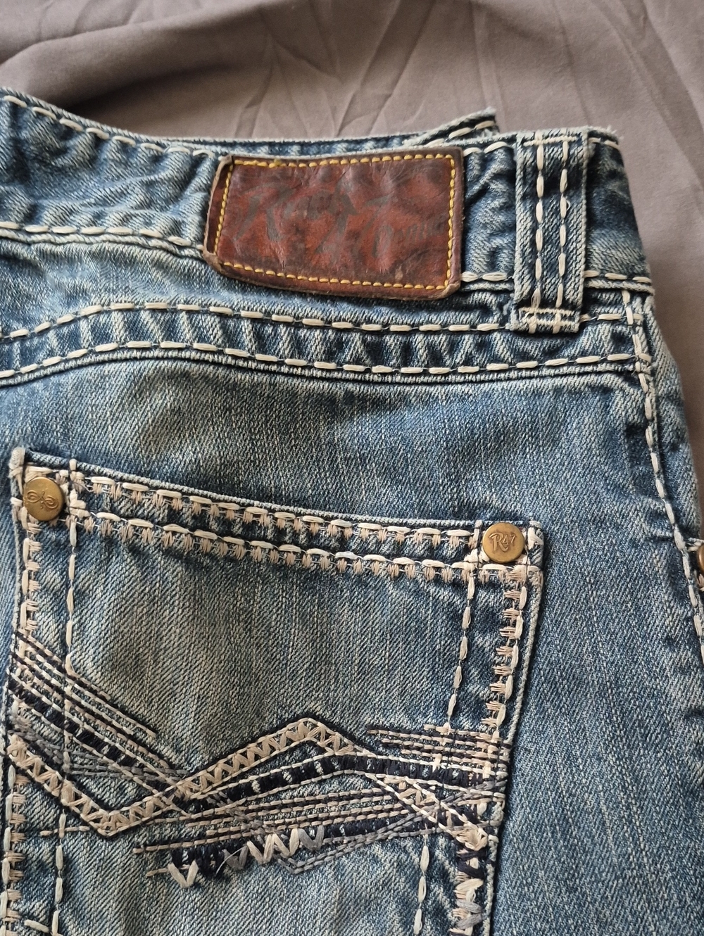 Light Blue Men's Denim Jeans - Classic Pocket Stitch